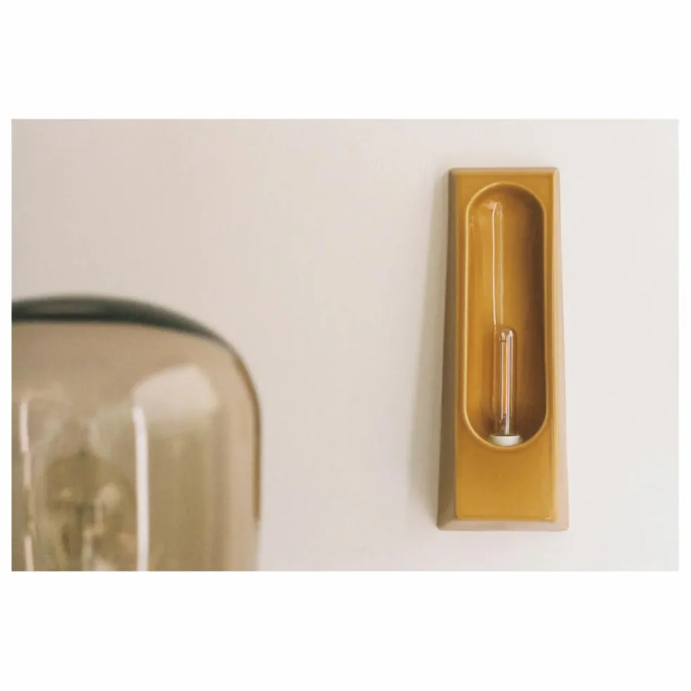 Applique Alcove | Ocre