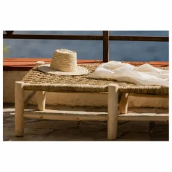 Banquette 8 pieds en bois brut et palme