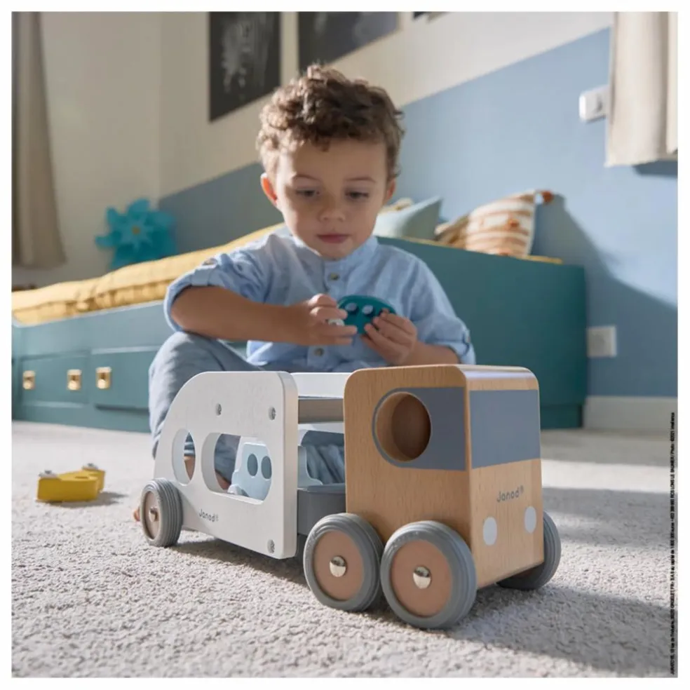 Camion Porte-autos et ses 3 véhicules