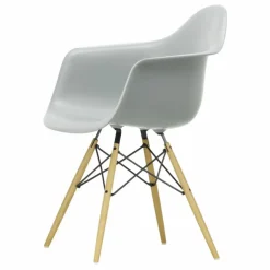 Chaise DAW - piétement érable - Charles & Ray Eames | Gris clair