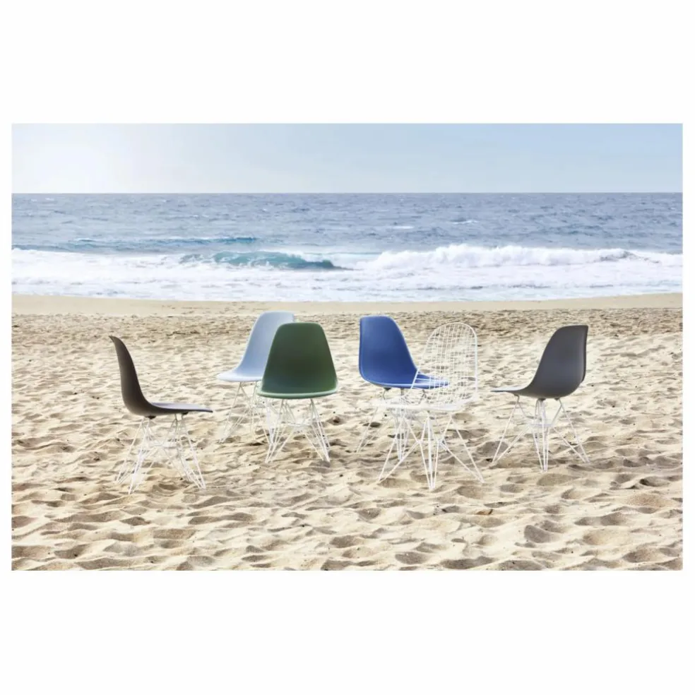 Chaise DSR Plastic - piètement blanc epoxy - Charles & Ray Eames | Vert émeraude