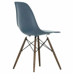 Chaise DSW plastic - piètement érable - Charles & Ray Eames | Bleu de mer