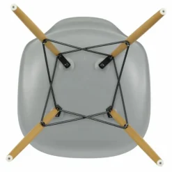 Chaise DSW plastic - piètement érable - Charles & Ray Eames | Gris clair