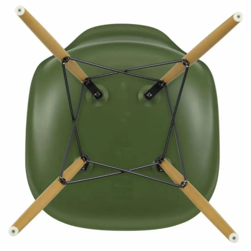 Chaise DSW plastic - piètement érable - Charles & Ray Eames | Forêt