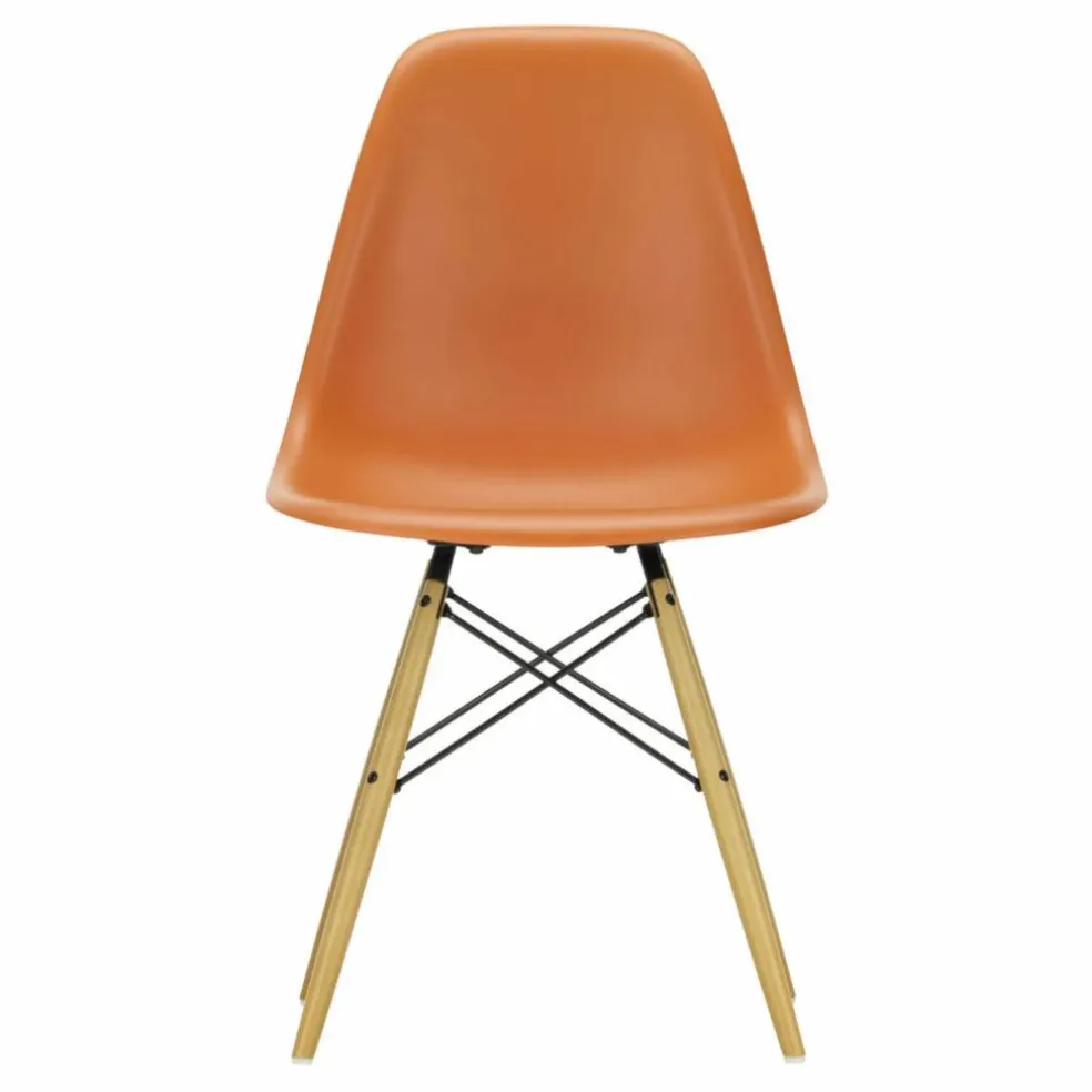 Chaise DSW plastic - piètement érable - Charles & Ray Eames | Orange Rouille