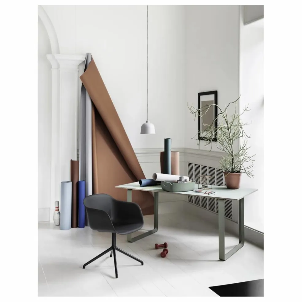 Chaise Fiber avec accoudoirs en plastique recyclé | Noir