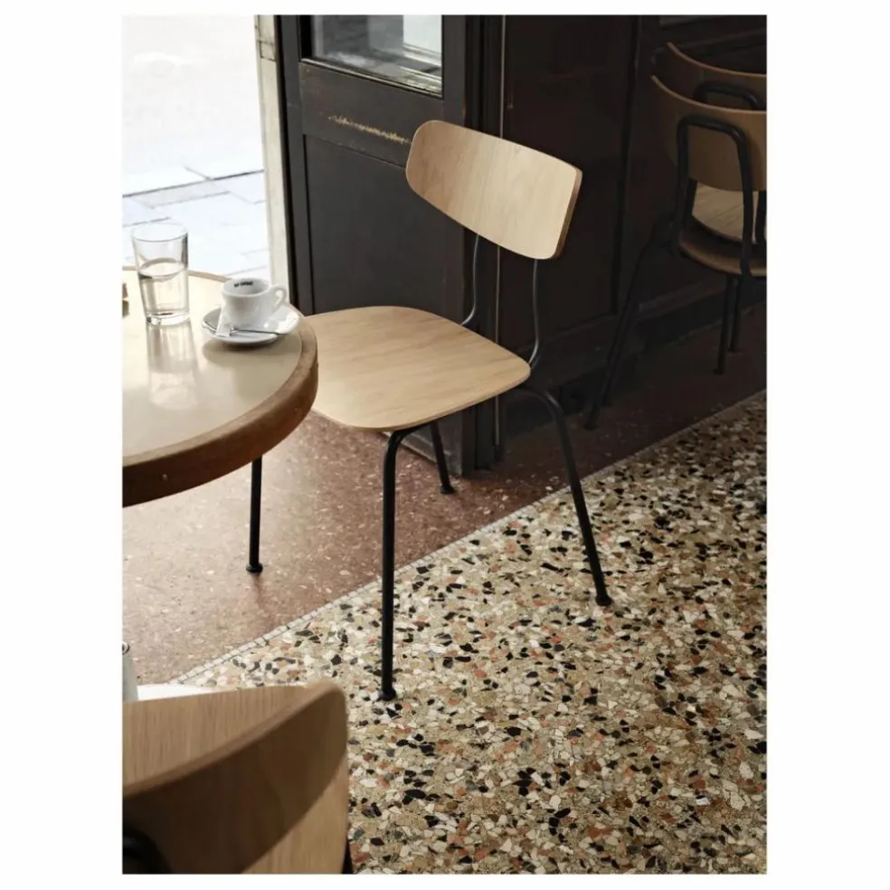 Chaise Moca - piètement noir - Jasper Morrison | Chêne
