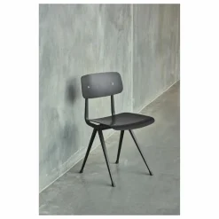 Chaise Result en chêne teinté - Réedition Friso Kramer & Wim Rietveld | Noir
