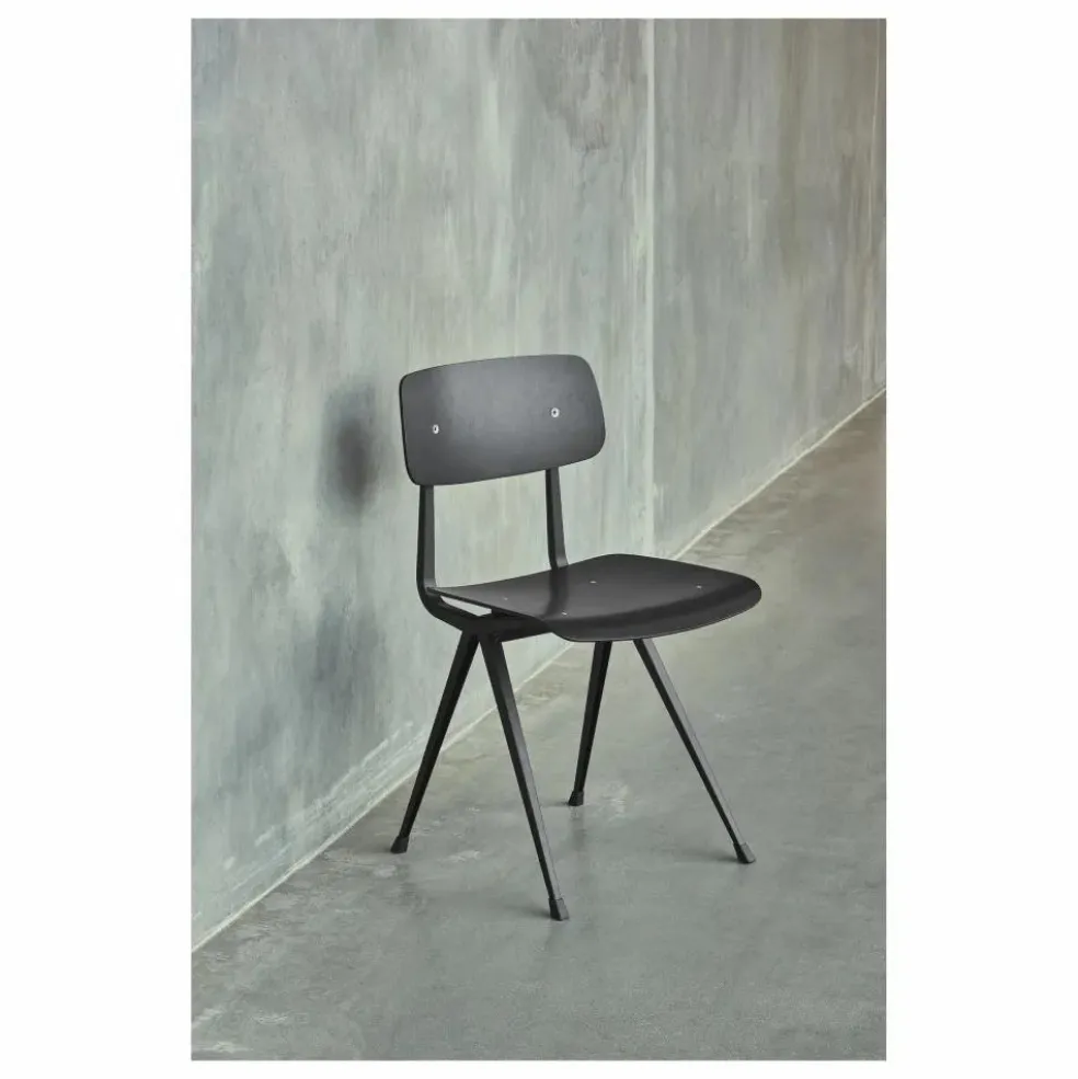 Chaise Result en chêne teinté - Réedition Friso Kramer & Wim Rietveld | Noir