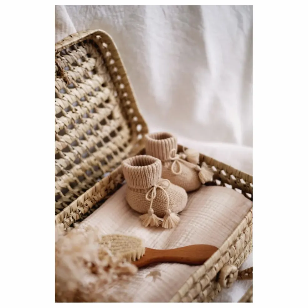 Chaussons en tricot et pochon brodé | Beige