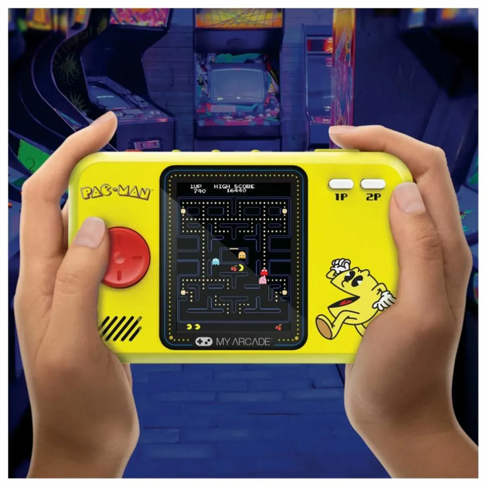 Console de jeux avec son étui Pac-Man