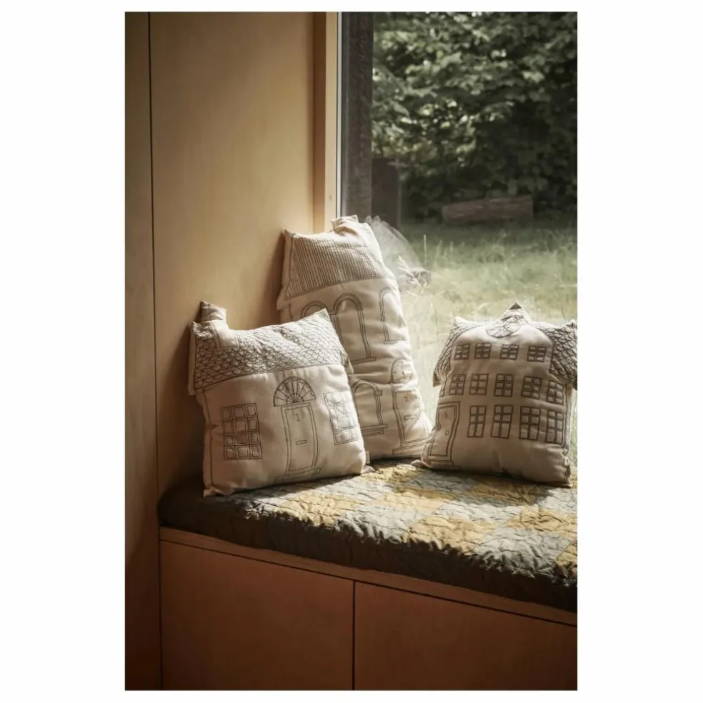 Coussin Abode Cottage House