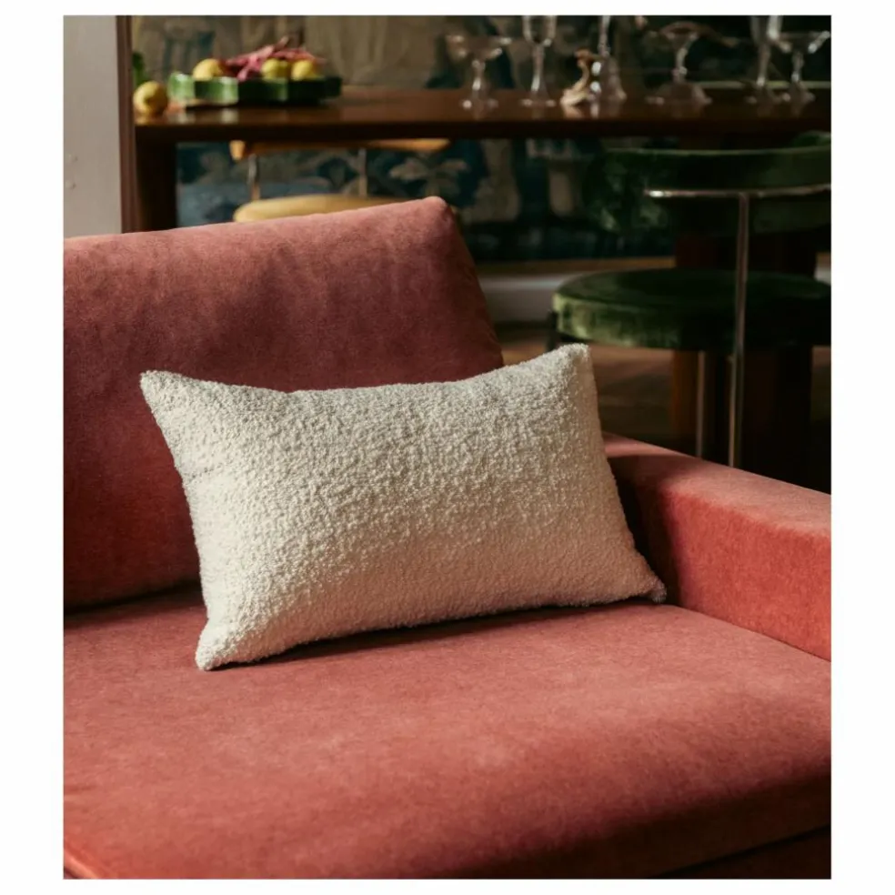 Coussin rectangulaire Carino en laine bouclette | Crème