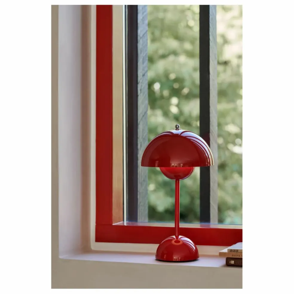Lampe à poser portative Flowerpot VP9, Verner Panton | Rouge vermillon
