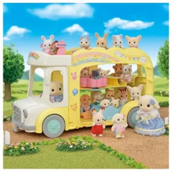 Le bus et sa cour de récréation
