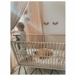 Lit bébé Frederick en rotin - Liens cuir