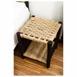 Table de nuit en bois peint et palme | Noir
