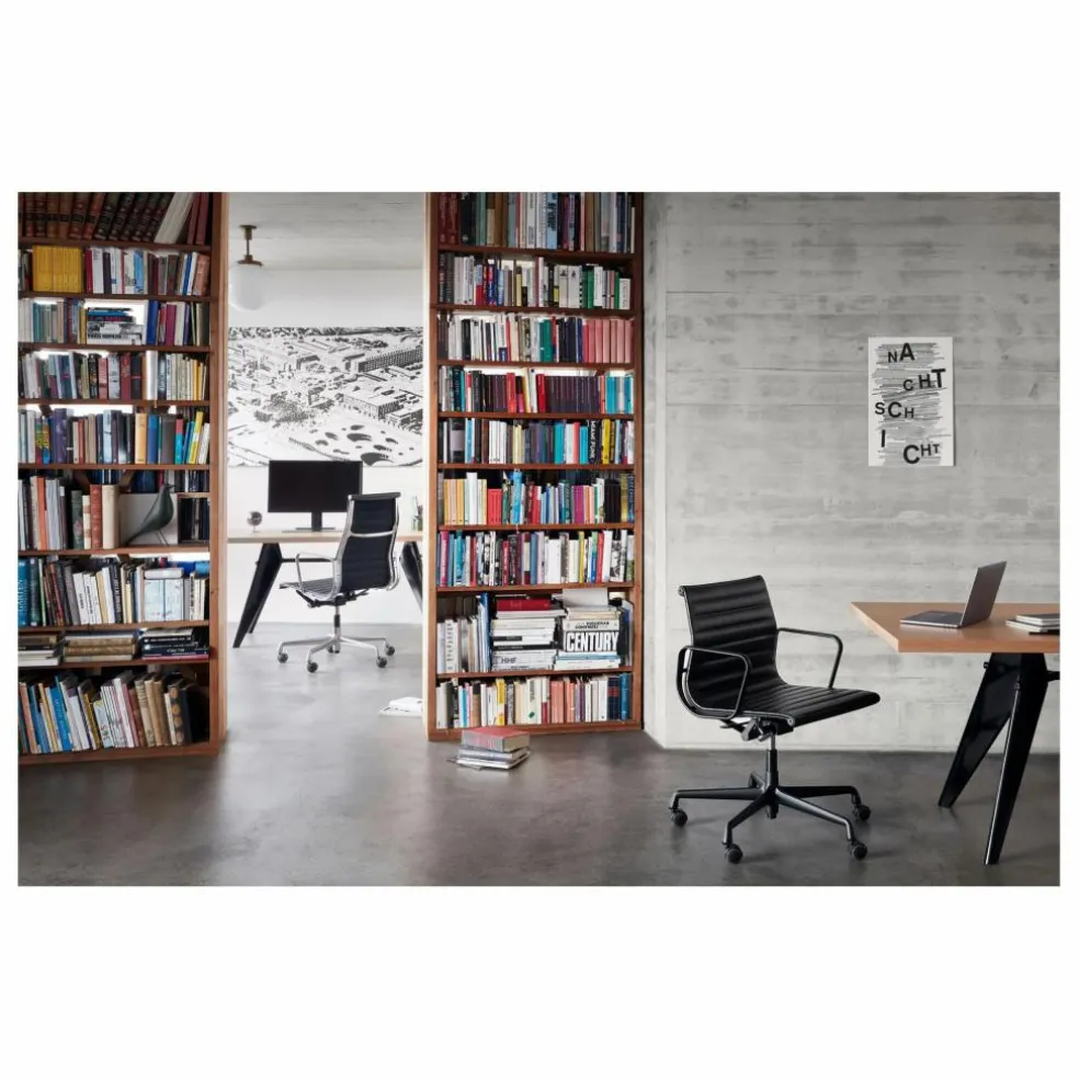 Table EM en chêne naturel huilé 220x90 cm - piètement noir - Jean Prouvé | Chêne