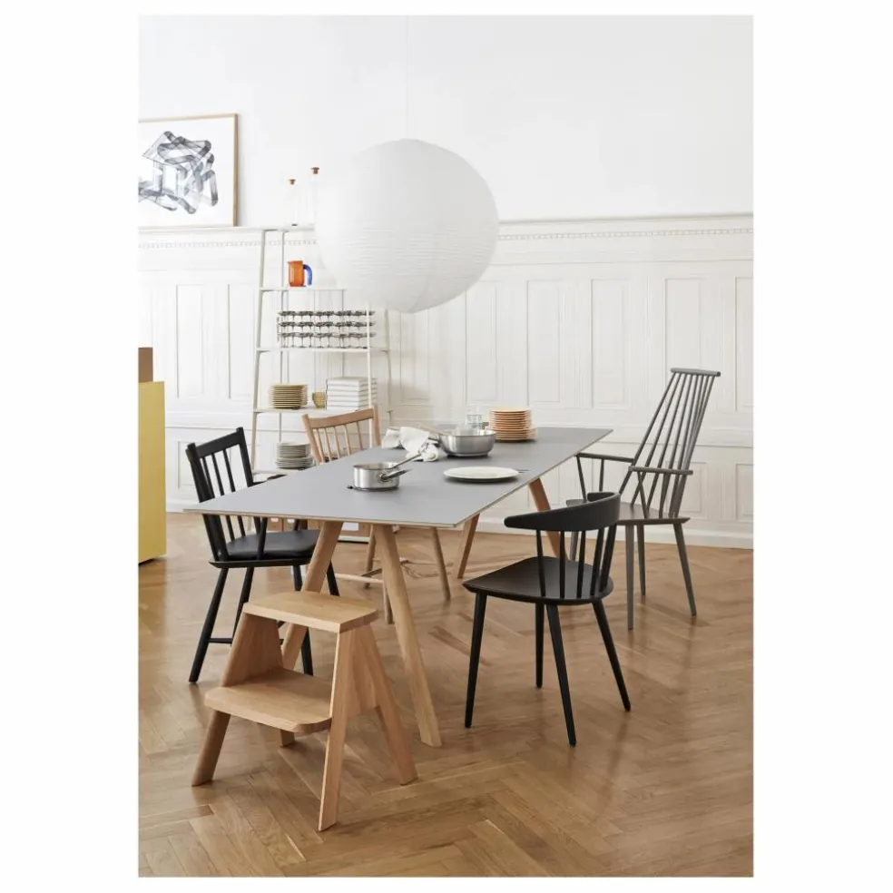 Table laquée CPH30, pietement en chêne | Gris