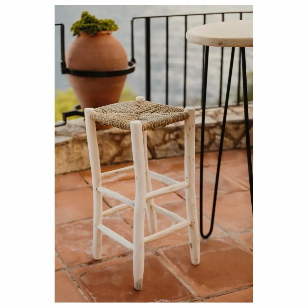 Tabouret de bar en bois brut et palme
