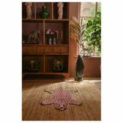 Tapis léopard en laine | Rose