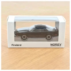 Voiture Pontiac Firebird 1982